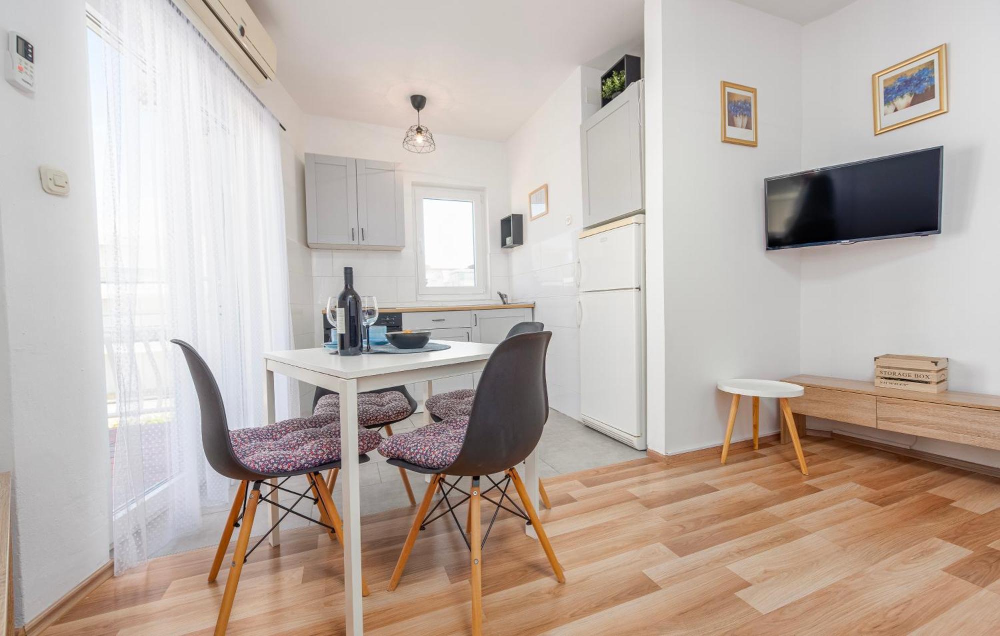 Apartman Iva Novalja Exterior foto